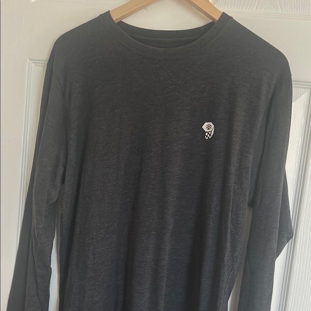 Mountain Hardwear Black Long Sleeve Tee